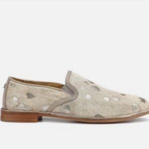 Trask Ali Acid Washed Silver And Tan Polkadot Cowhair Loafers Sz 7 (runs small)